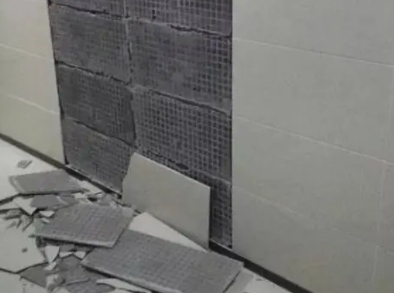 自流井瓷砖空鼓维修公司分享下自流井墙砖松动维修的知识
